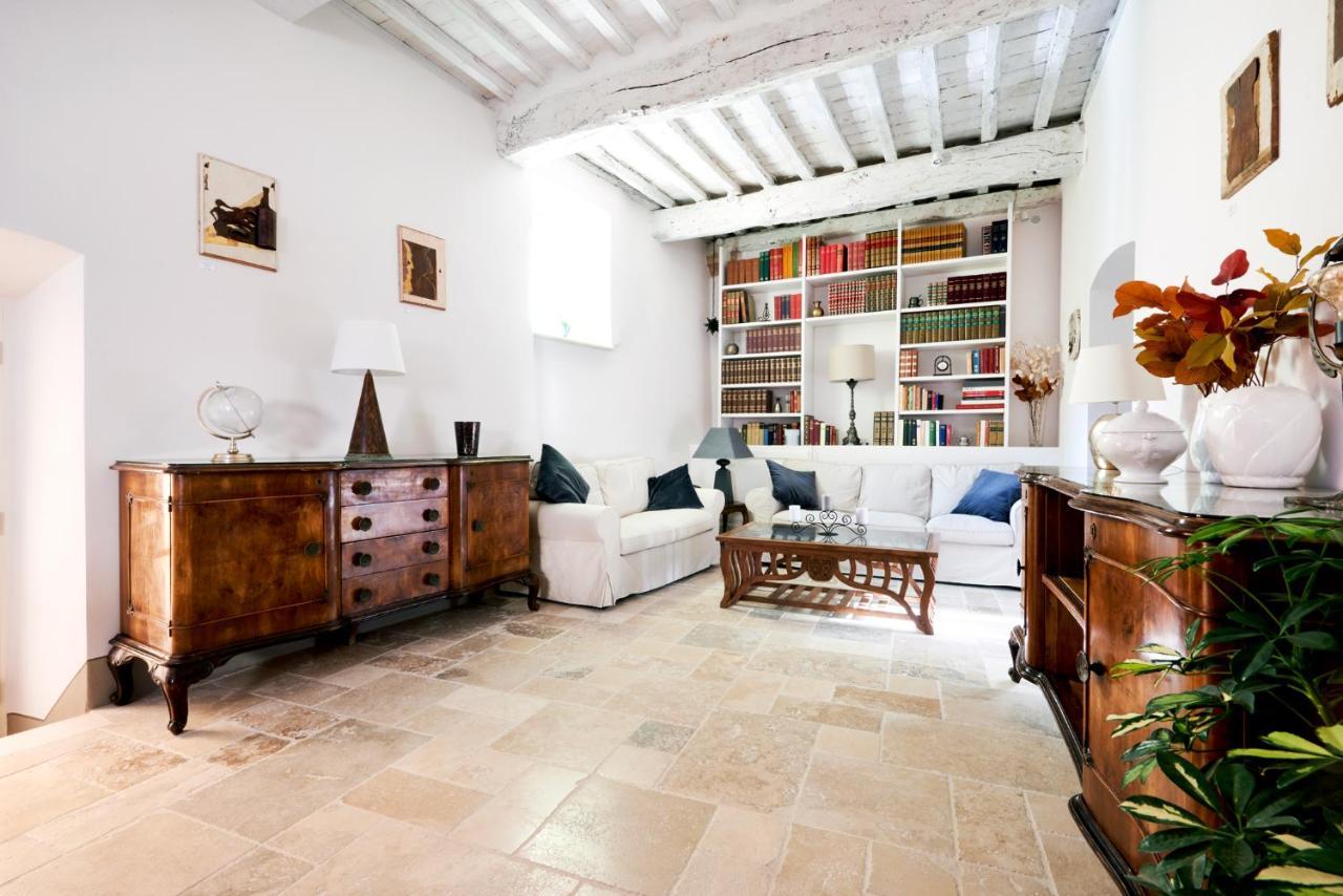 مبيت وإفطار سارتيانو Palazzo Pio III - Residenza D'Epoca المظهر الخارجي الصورة